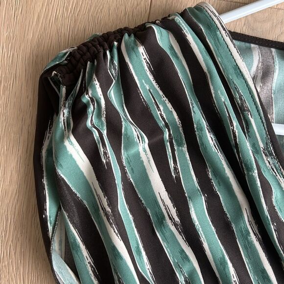 SUNDAY CLEAROUT!!!
BCBG Max Azria Dress - Picture 3 of 4